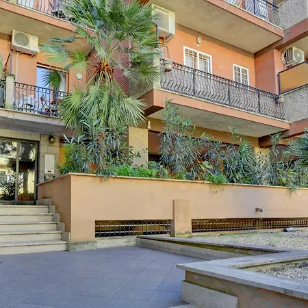 דירה Vatican Loft With Balcony - And