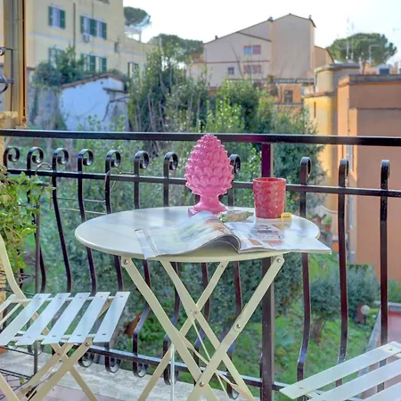 Vatican Loft With Balcony - And דירה רומא