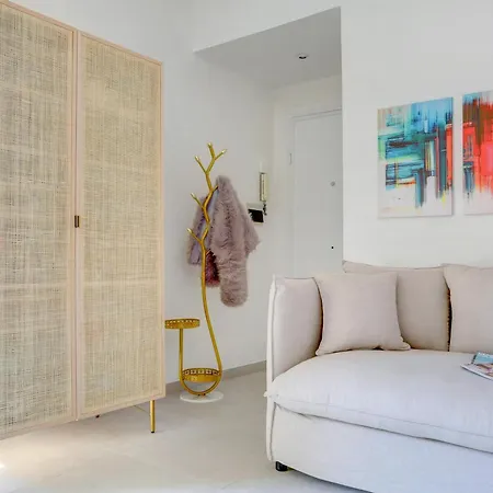 Vatican Loft With Balcony - And *