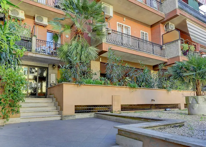 아파트 Vatican Loft With Balcony - And