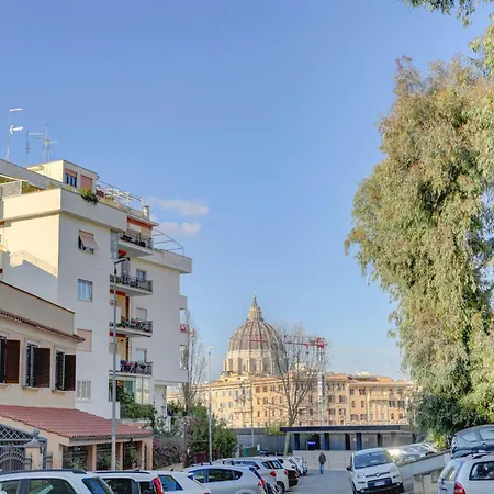 شقة Vatican Loft With Balcony - And *